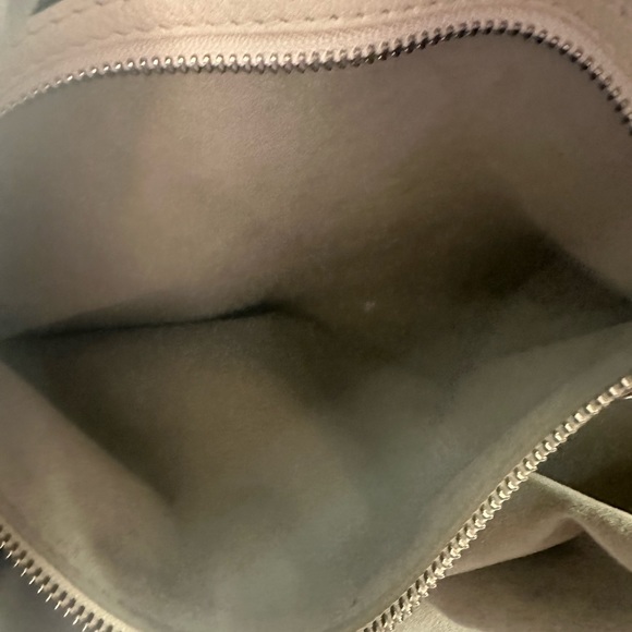 Louis Vuitton L Mahina Blanc - Picture 8 of 17